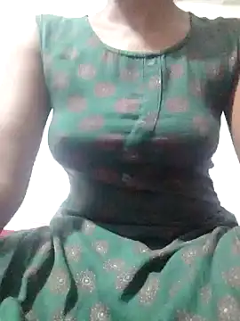 Snapshot of rituporna2004 chatting on 01.17.25 rituporna2004 online show from 01.17.25