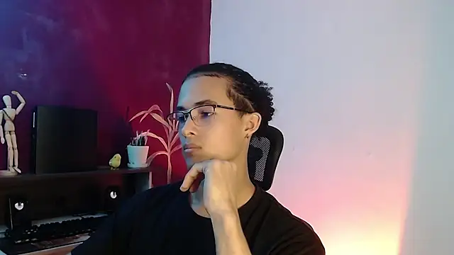 Snapshot of alejo_x3 chatting on 03.23.25 alejo x3 online show from 03.23.25