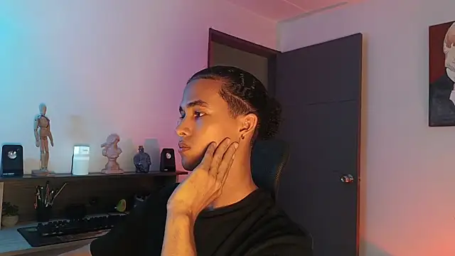 Snapshot of alejo_x3 chatting on 09.26.25 alejo x3 online show from 09.26.25