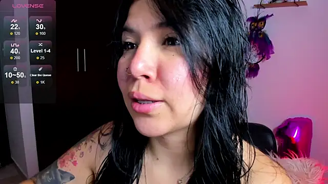 Snapshot of AilynRed chatting on 01.25.25 AilynRed online show from 01.25.25