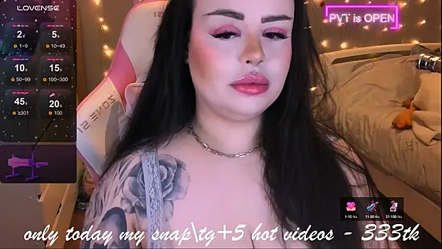 Snapshot of og_maddison chatting on 03.01.25 og maddison online show from 03.01.25