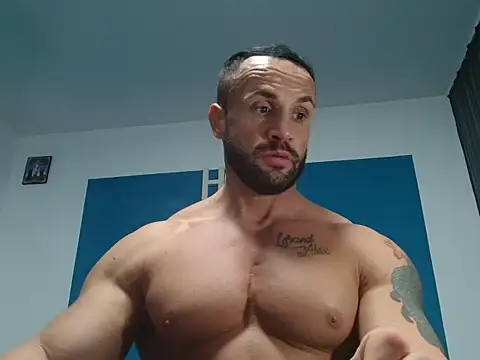 Snapshot of Magnificmuscles89 chatting on 12.02.24 Magnificmuscles89 online show from 12.02.24