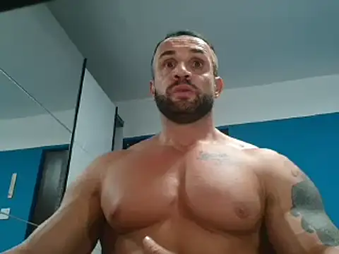 Snapshot of Magnificmuscles89 chatting on 12.03.24 Magnificmuscles89 online show from 12.03.24
