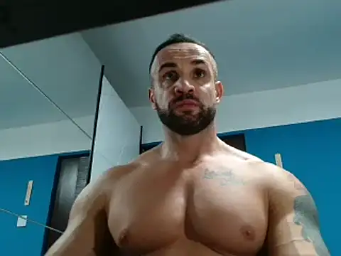 Snapshot of Magnificmuscles89 chatting on 12.28.24 Magnificmuscles89 online show from 12.28.24