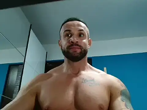 Snapshot of Magnificmuscles89 chatting on 01.04.25 Magnificmuscles89 online show from 01.04.25