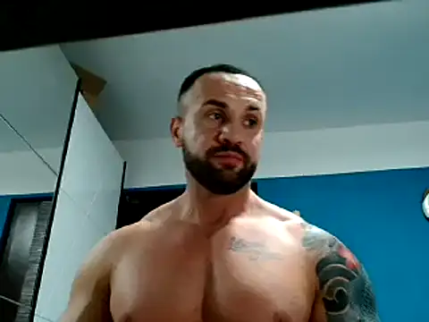 Snapshot of Magnificmuscles89 chatting on 02.05.25 Magnificmuscles89 online show from 02.05.25