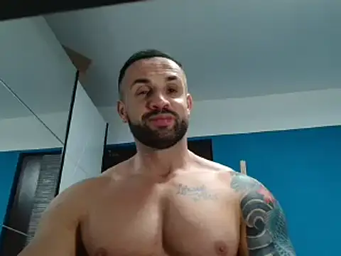 Snapshot of Magnificmuscles89 chatting on 02.05.25 Magnificmuscles89 online show from 02.05.25