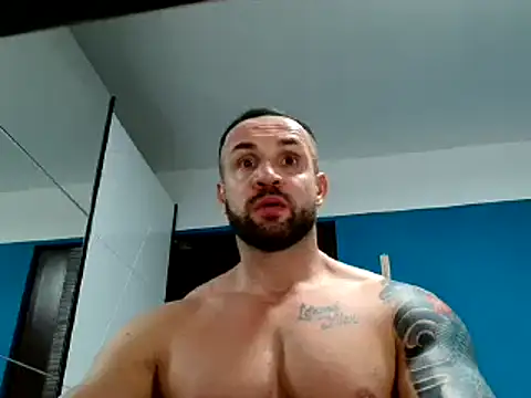 Snapshot of Magnificmuscles89 chatting on 02.07.25 Magnificmuscles89 online show from 02.07.25
