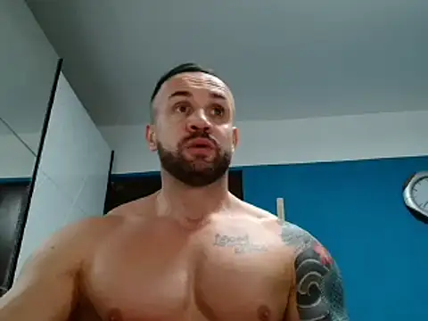 Snapshot of Magnificmuscles89 chatting on 02.11.25 Magnificmuscles89 online show from 02.11.25