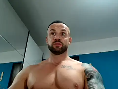 Snapshot of Magnificmuscles89 chatting on 02.14.25 Magnificmuscles89 online show from 02.14.25