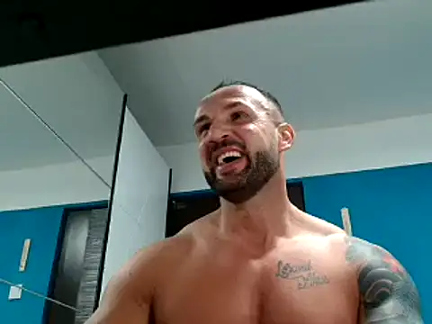 Snapshot of Magnificmuscles89 chatting on 03.09.25 Magnificmuscles89 online show from 03.09.25