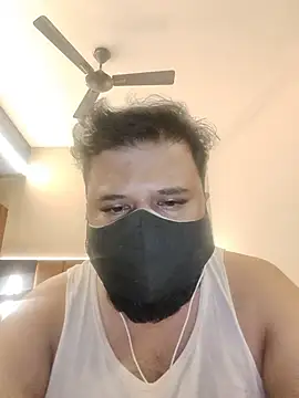 Snapshot of Hunk-Hand6 chatting on 11.10.25 Hunk-Hand6 online show from 11.10.25