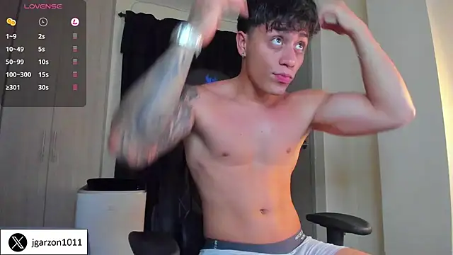 Snapshot of _joansoto chatting on 12.04.24  joansoto online show from 12.04.24