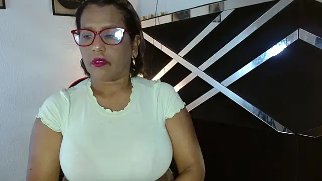 Snapshot of elizabeth_mature23 chatting on 09.24.25 elizabeth mature23 online show from 09.24.25