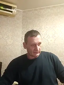 Snapshot of Viause_Kentauelle chatting on 12.18.24 Viause Kentauelle online show from 12.18.24