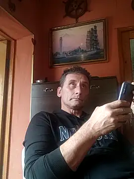 Snapshot of Viause_Kentauelle chatting on 10.12.25 Viause Kentauelle online show from 10.12.25