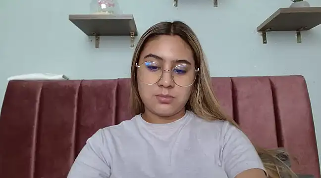 Snapshot of Miabonnett_ chatting on 01.13.25 Miabonnett online show from 01.13.25