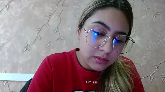 Snapshot of Miabonnett_ chatting on 03.11.25 Miabonnett online show from 03.11.25