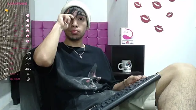 Snapshot of zack_thunder chatting on 12.29.24 zack thunder online show from 12.29.24