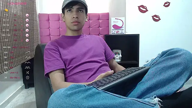 Snapshot of zack_thunder chatting on 01.18.25 zack thunder online show from 01.18.25