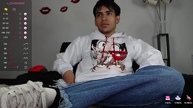 Snapshot of zack_thunder chatting on 03.03.25 zack thunder online show from 03.03.25