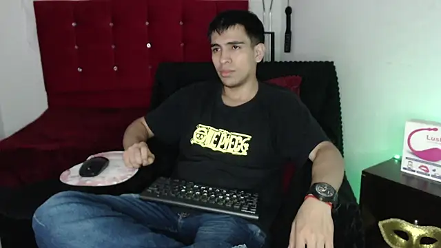Snapshot of zack_thunder chatting on 10.15.25 zack thunder online show from 10.15.25