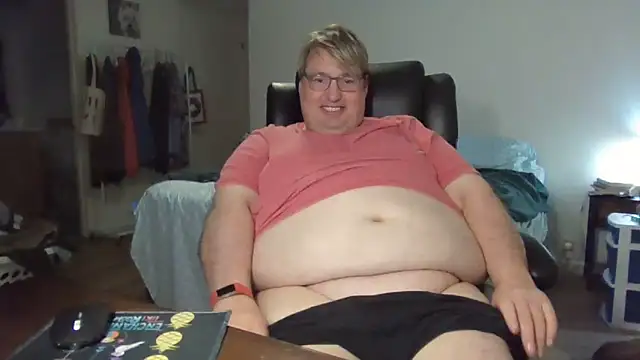 Snapshot of wvalentino chatting on 12.08.24 wvalentino online show from 12.08.24