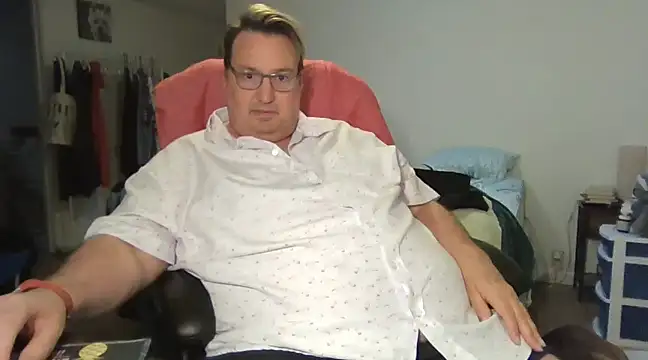 Snapshot of wvalentino chatting on 12.13.24 wvalentino online show from 12.13.24