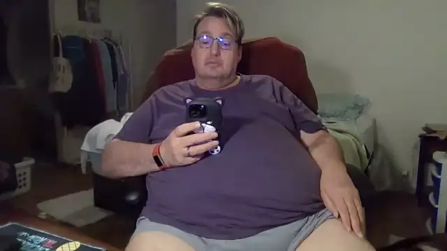 Snapshot of wvalentino chatting on 12.19.24 wvalentino online show from 12.19.24