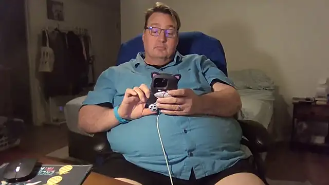 Snapshot of wvalentino chatting on 02.05.25 wvalentino online show from 02.05.25