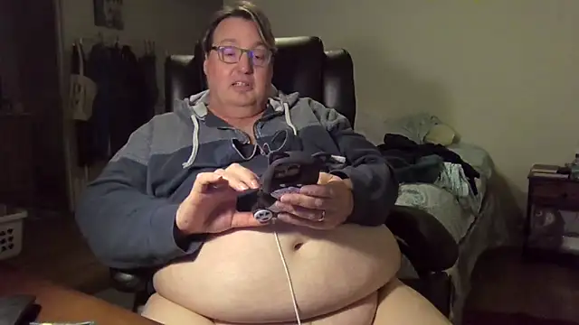 Snapshot of wvalentino chatting on 02.16.25 wvalentino online show from 02.16.25