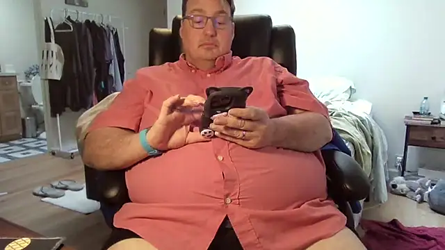 Snapshot of wvalentino chatting on 03.04.25 wvalentino online show from 03.04.25