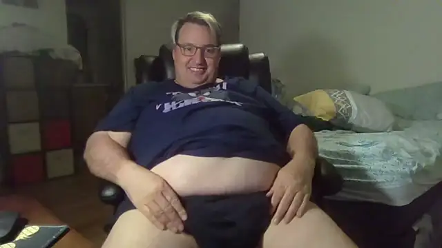 Snapshot of wvalentino chatting on 09.22.25 wvalentino online show from 09.22.25