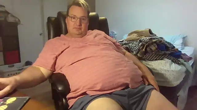 Snapshot of wvalentino chatting on 09.24.25 wvalentino online show from 09.24.25