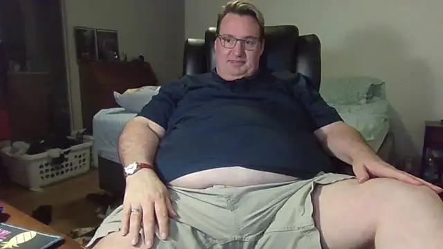 Snapshot of wvalentino chatting on 11.14.25 wvalentino online show from 11.14.25