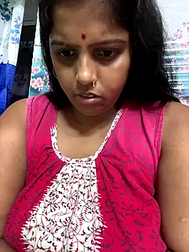 Snapshot of Beauty-queen chatting on 10.17.25 Beauty-queen online show from 10.17.25