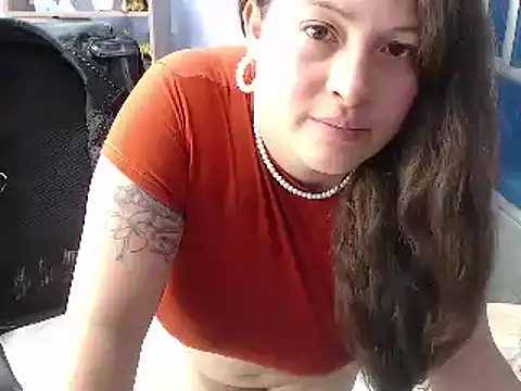 Snapshot of SaraThomso chatting on 02.19.25 SaraThomso online show from 02.19.25