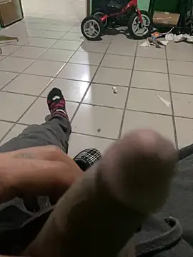 Snapshot of nowex18 chatting on 02.13.25 nowex18 online show from 02.13.25