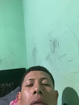 Snapshot of nowex18 chatting on 10.08.25 nowex18 online show from 10.08.25