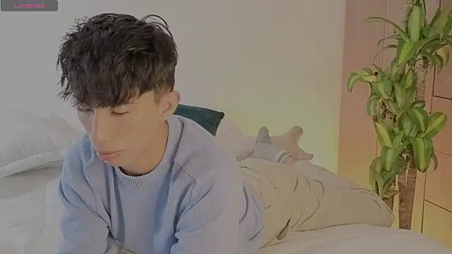 Snapshot of FabianPriince chatting on 10.10.25 FabianPriince online show from 10.10.25