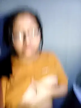 Snapshot of ladygmusic chatting on 09.25.25 ladygmusic online show from 09.25.25