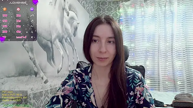 Snapshot of Wowpornoo chatting on 02.08.25 Wowpornoo online show from 02.08.25