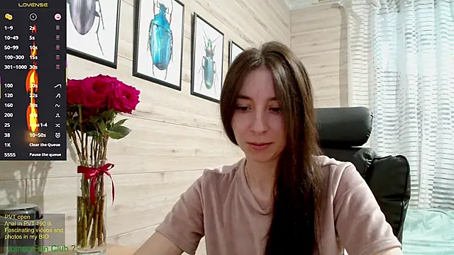 Snapshot of Wowpornoo chatting on 03.13.25 Wowpornoo online show from 03.13.25