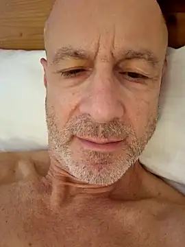 Snapshot of andikali9999 chatting on 10.16.25 andikali9999 online show from 10.16.25