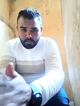 Snapshot of ListedLoin chatting on 01.21.25 ListedLoin online show from 01.21.25