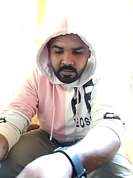 Snapshot of ListedLoin chatting on 01.25.25 ListedLoin online show from 01.25.25