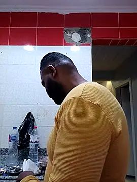 Snapshot of ListedLoin chatting on 02.17.25 ListedLoin online show from 02.17.25