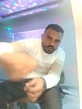 Snapshot of ListedLoin chatting on 03.07.25 ListedLoin online show from 03.07.25