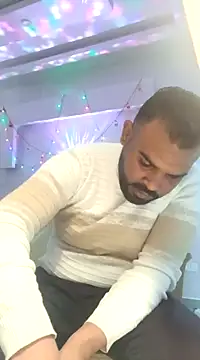 Snapshot of ListedLoin chatting on 03.08.25 ListedLoin online show from 03.08.25