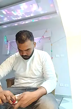 Snapshot of ListedLoin chatting on 03.09.25 ListedLoin online show from 03.09.25